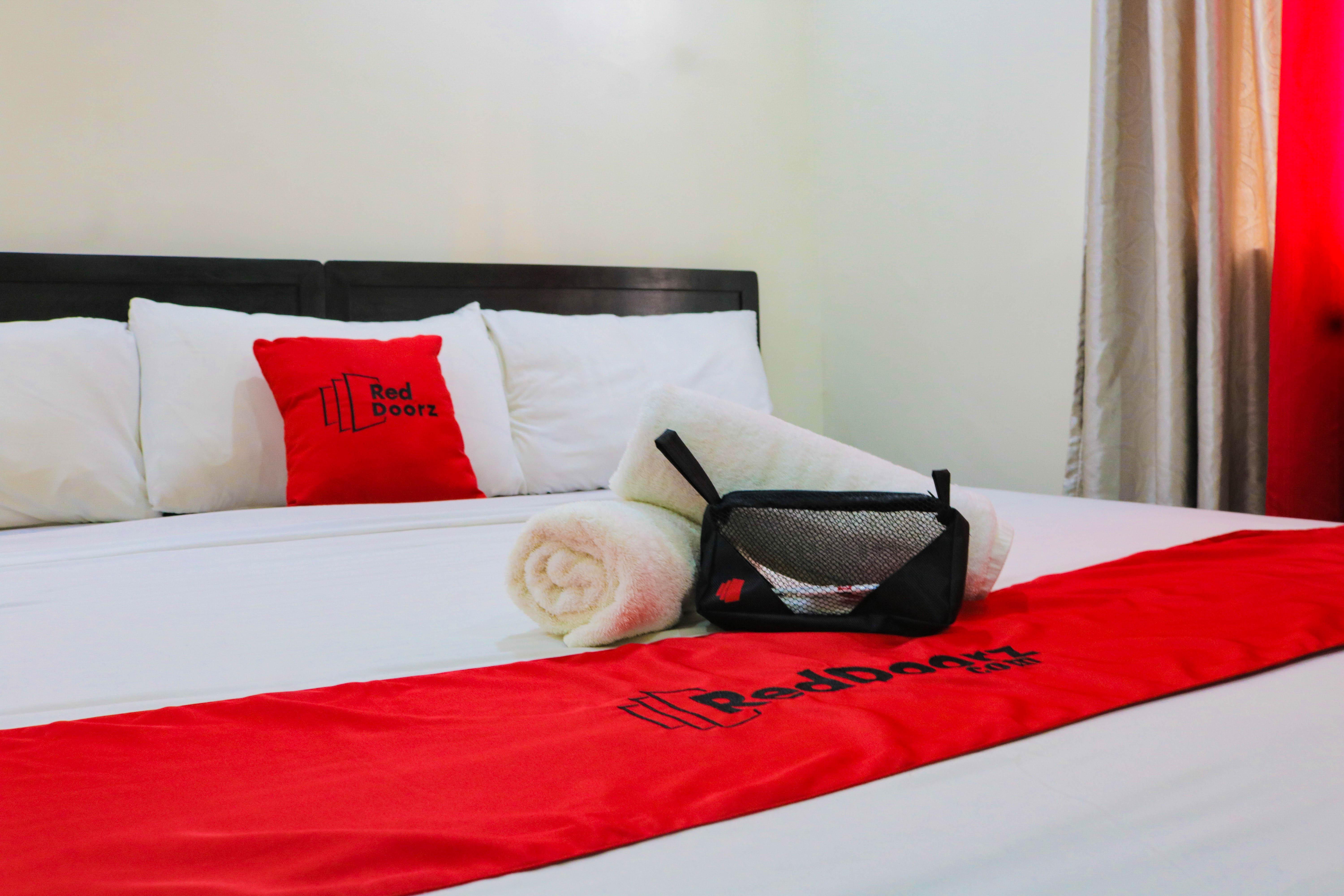 Reddoorz Plus @ Mabolo Cebu Buitenkant foto