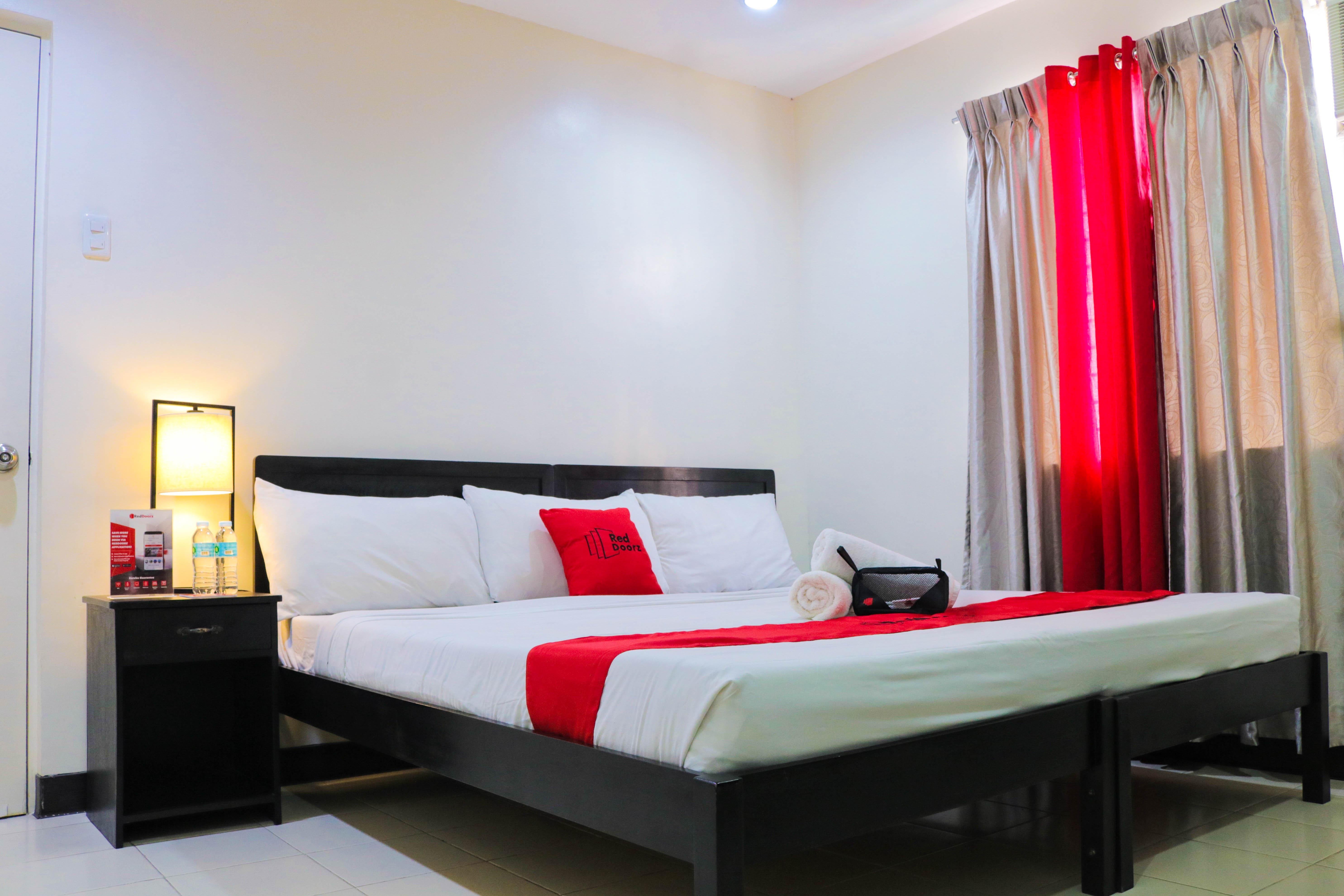 Reddoorz Plus @ Mabolo Cebu Buitenkant foto